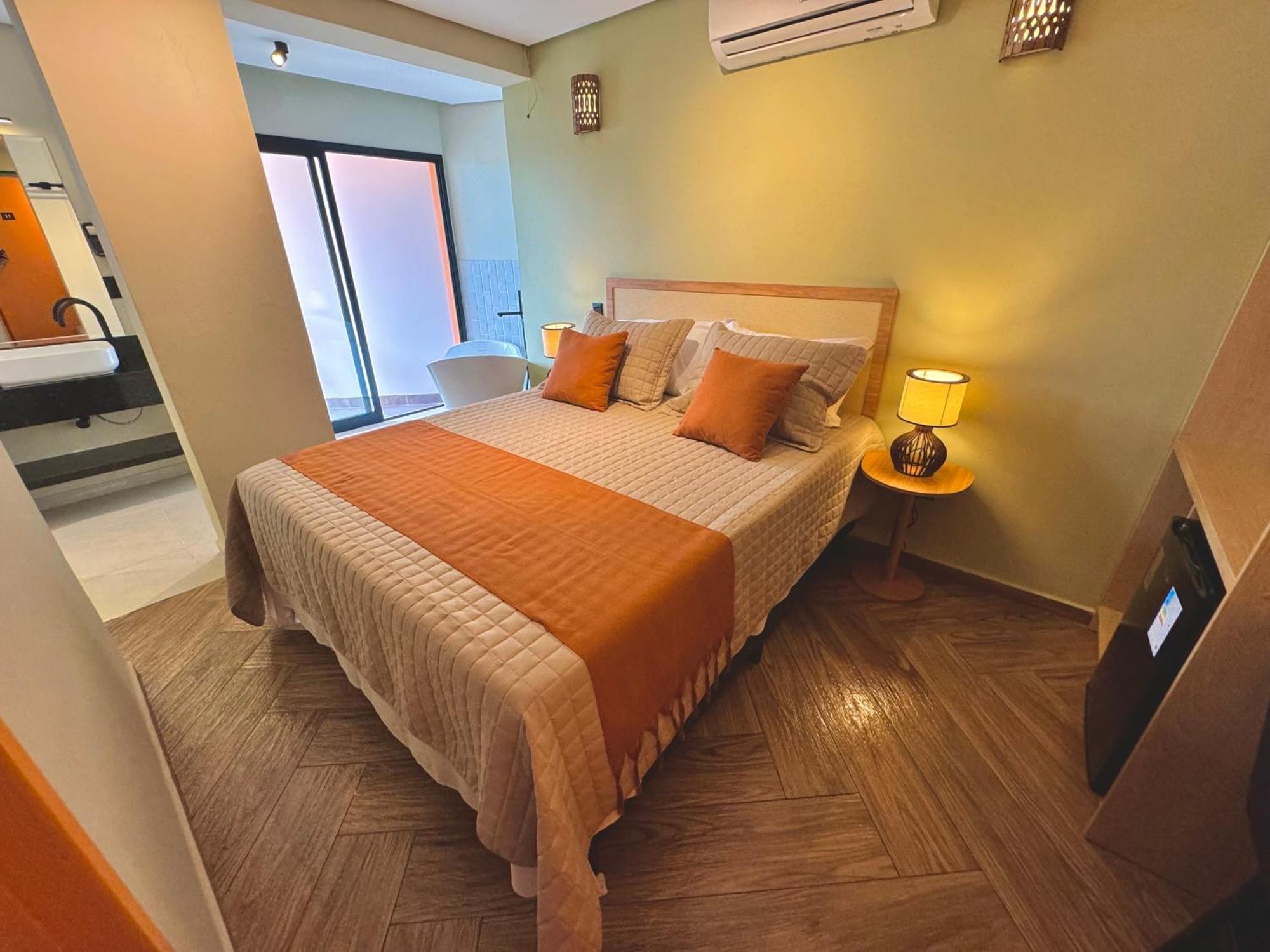 Luna Hotel Boutique - Frente A Praia Гуаружа Экстерьер фото